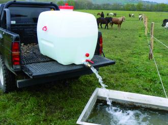 Bidon de 300 litres pour le transport d'eau - CEMO
