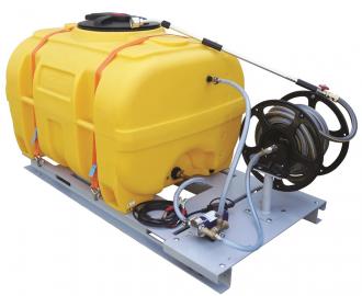 Cuve à eau Cemo 2000L sur plateau d’arrosage 12V