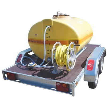 Cuve à eau ovale 1500 équipée remorque routière, pompe électrique